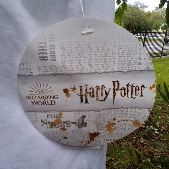 🔥Warner Bros. Hogwarts Alumni Kids Shirt - White - Picture 5 of 8